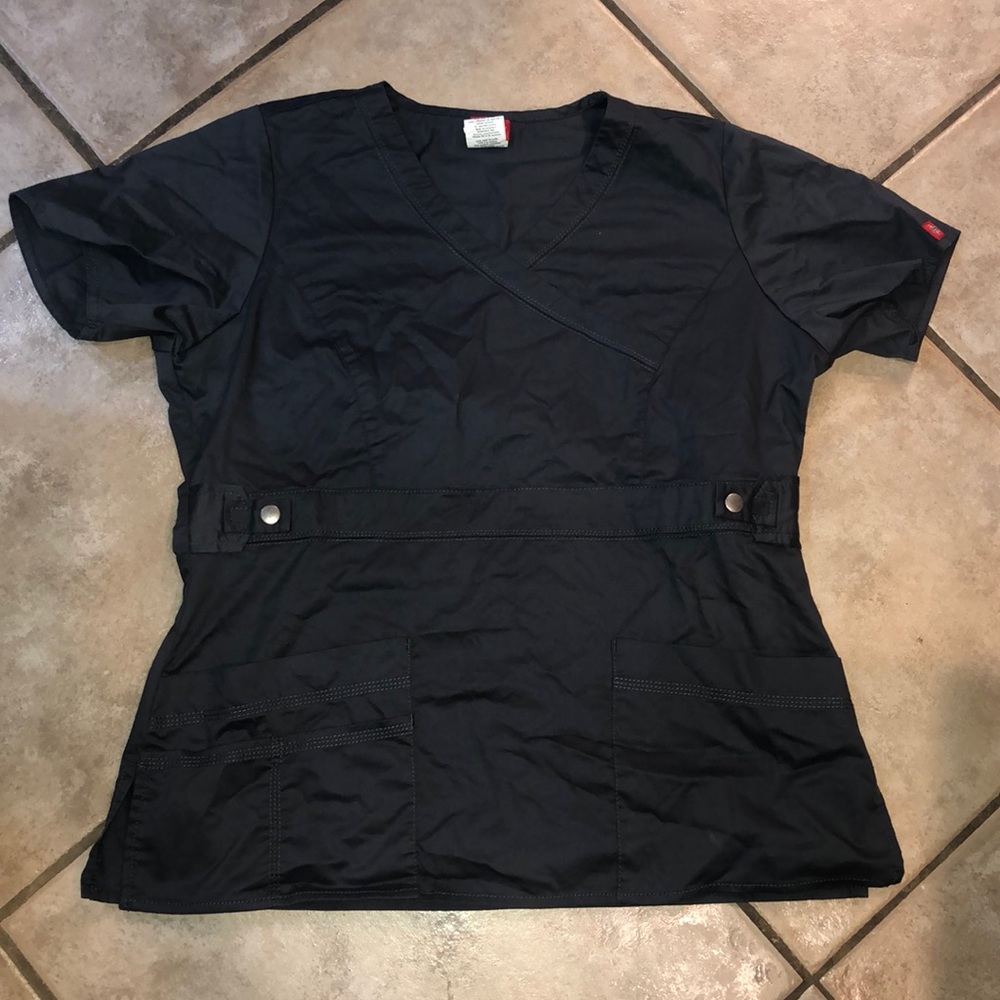 Scrub top